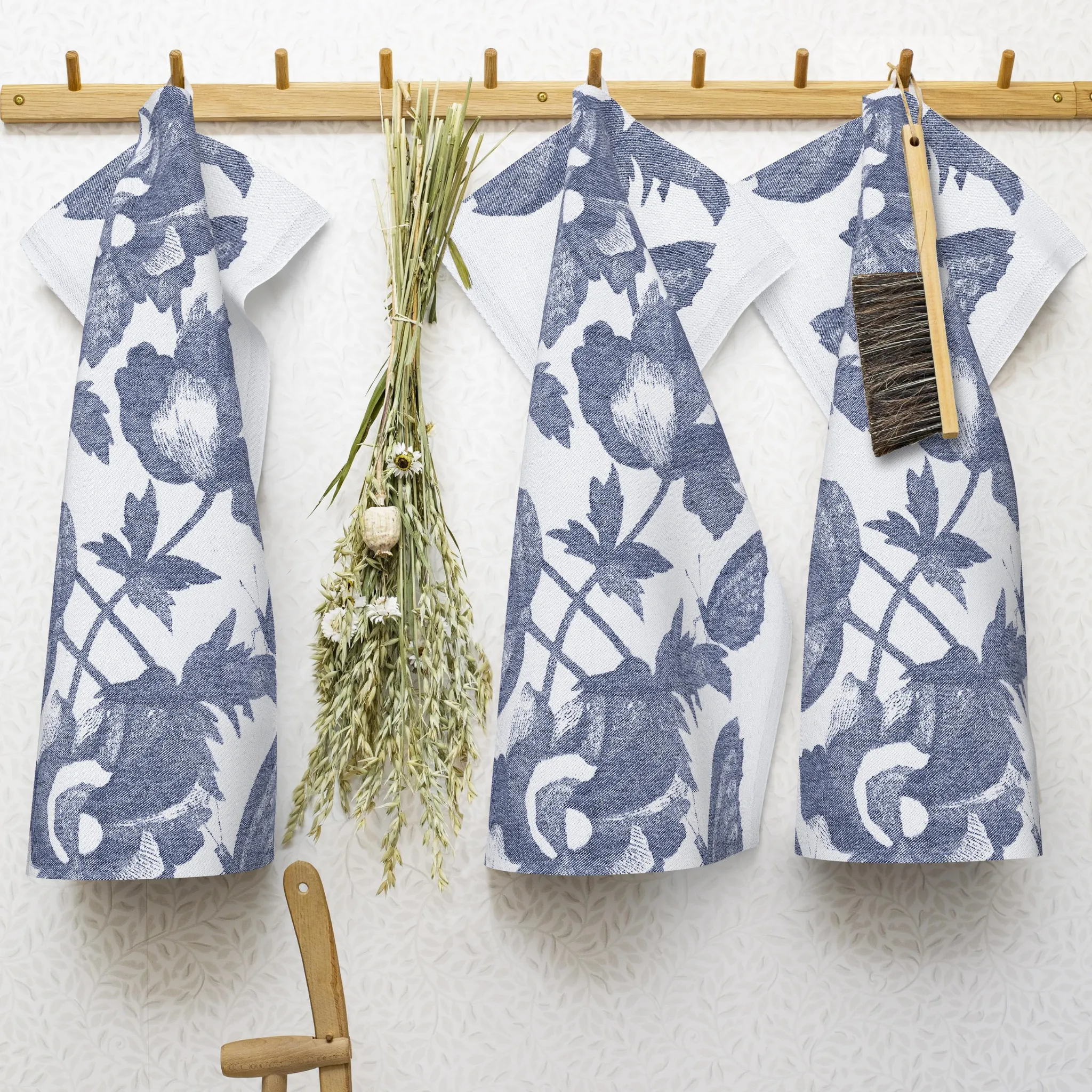 Fjaril Towel